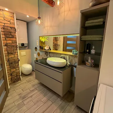 Celia Center Apartma *